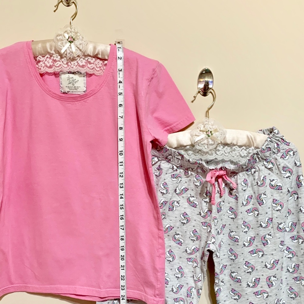 Young women’s size Medium Pajamas